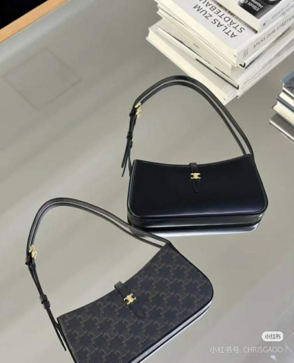 Picture of Celine Handbags _SKUfw225666949fw